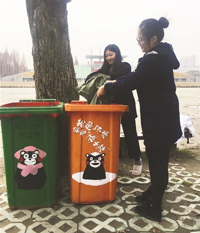 超可愛的校園垃圾桶，引人注意